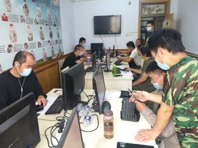 互聯(lián)網(wǎng)+插上的翅膀 用腳也能奏響自強音符，開網(wǎng)店年入10萬